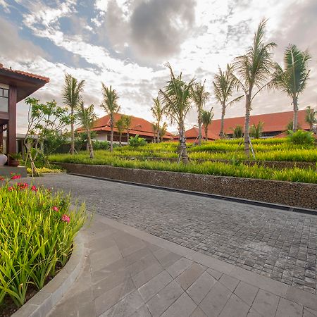 El Hotel Banyuwangi Banyuwangi  Εξωτερικό φωτογραφία