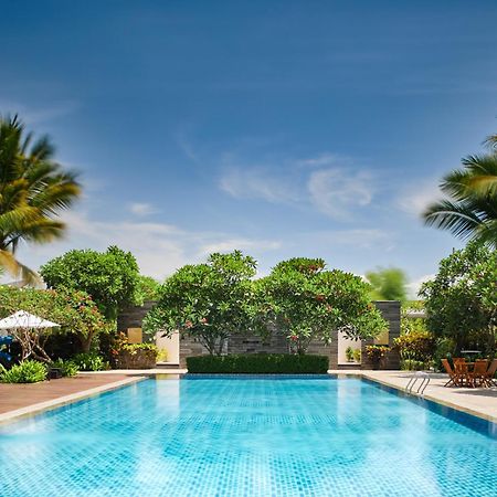 El Hotel Banyuwangi Banyuwangi  Εξωτερικό φωτογραφία