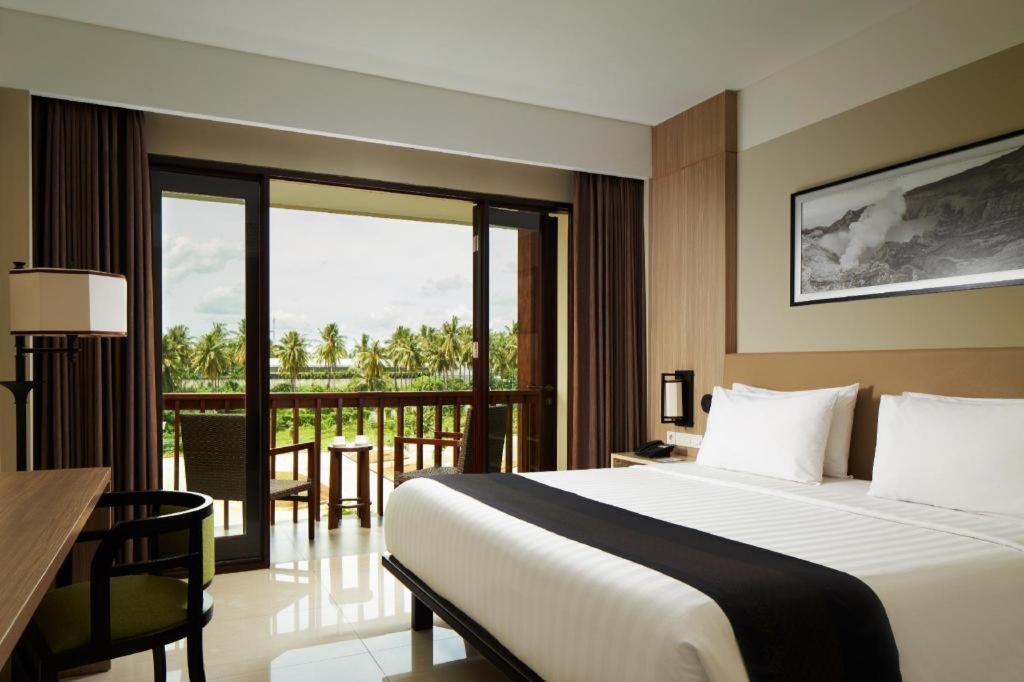 El Hotel Banyuwangi Banyuwangi  Εξωτερικό φωτογραφία